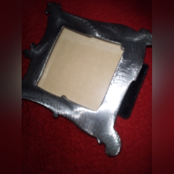 Unique design Terragraphics square picture frame. - Picture 2 of 3